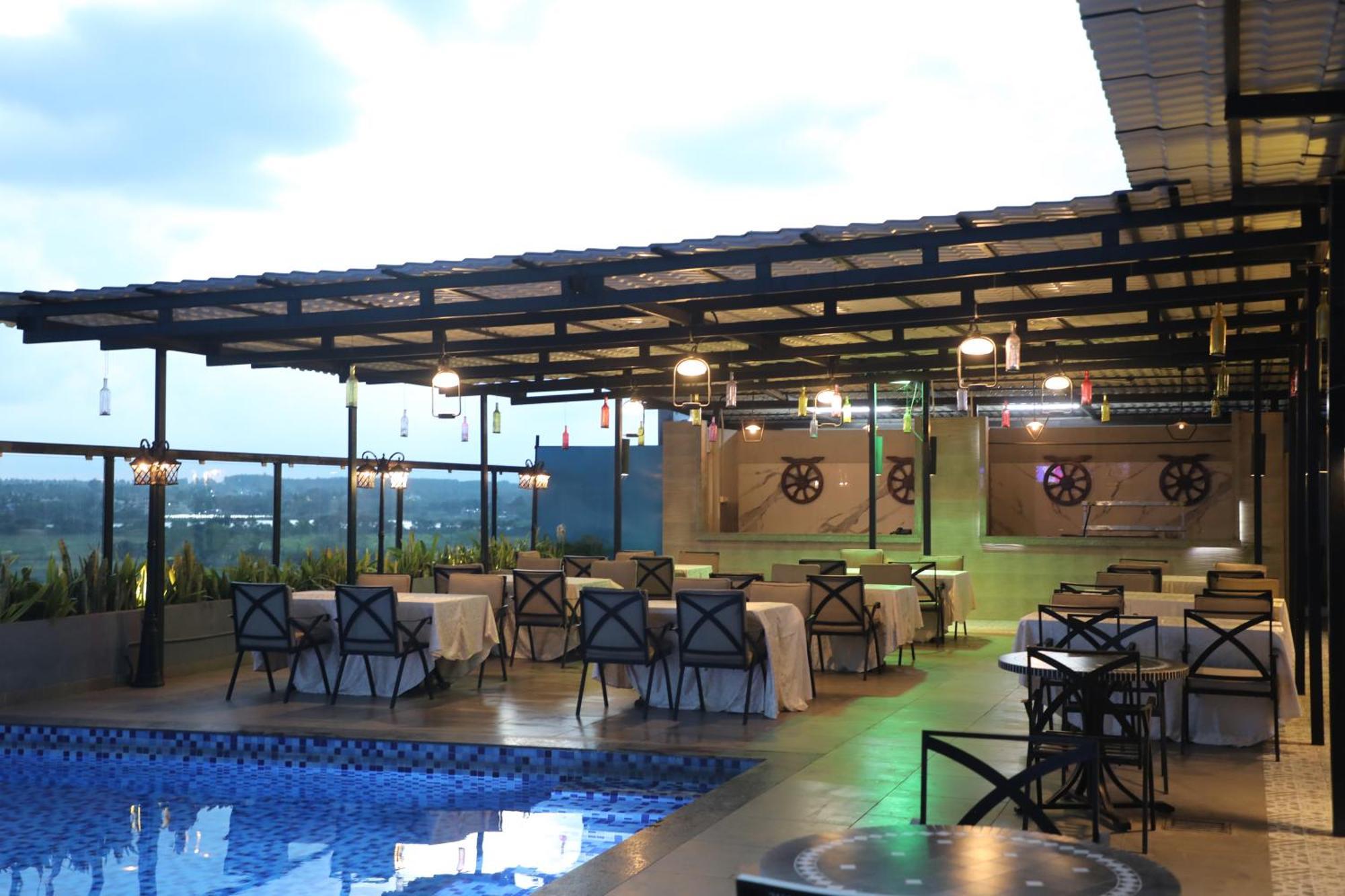 The Elite Narasapura, A Member Of Radisson Individuals Hotel Exterior photo